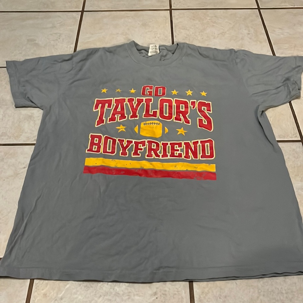 Taylor Swift Boyfriend Shirt XL comfort colors